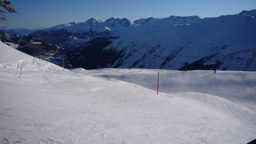 Nun kann man von Cuolm Val aus auch die "alte"Piste links nehmen
