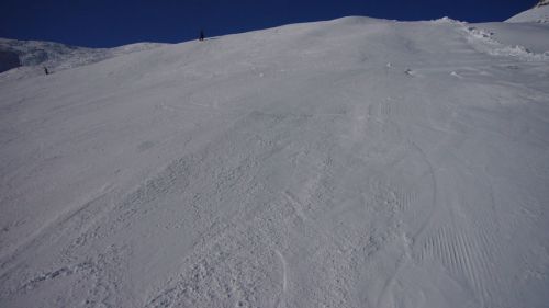 Frischer Kunstschnee, supergriffig!

