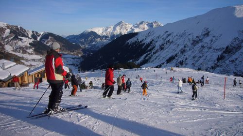 Völkerwanderung... also so geh ich nicht mehr Skifahren! Schnee her - Leute weg!
