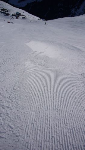 Hach... entzückend... kompakter, griffiger Schnee
