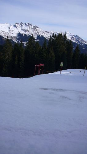 Weiter unten dann: Viele fiese Eisflächen - ist halt ein sumpfiges Quellgebiet hier
