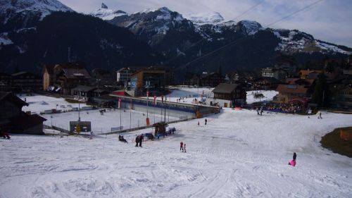 Wengen ist verschwitzt erreicht - es ist wie am letzten Tag der Saison
