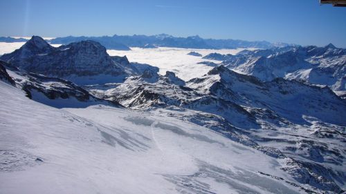Der apergewindete Ventina-Gletscher muss wieder mit Schnee bedeckt werden...

