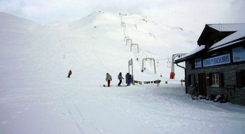 Das [url=http://www.gotthard-oberalp-arena.ch/de/wetter-m431/]Webcambild, das wir vermissen[/url]: Ich wollte die Webcam schnell flicken, aber das braucht nen grösseren Eingriff (neu hats ADSL statt ISDN, und die Cam ist offenbar noch für ISDN eingerichtet - ein Auftrag einen Profi, und die Sache wäre schnell gelöst... sehr schade, seit Wochen gibts nur ein schwarzes Bild)
