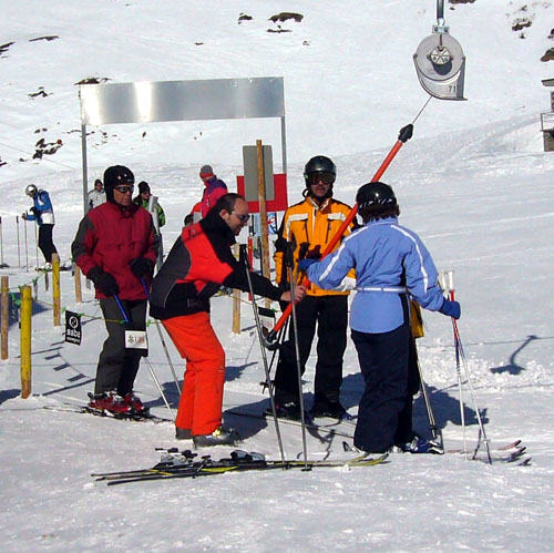 Yeah - ich war heute für eine halbe Stunde Skiliftbügelgeber am Alpsu!
