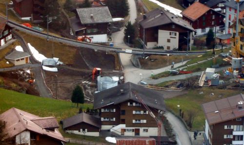 Bau der neuen Skipistenunterführung "Sengg" in Wengen, 12. April 2008 
