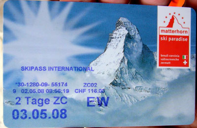116 CHF für 2 Tage, wobei Cervinia zu ist... klassische Zermatter Abzocke - aber wir wollen uns ob den herrschenden Verhältnissen nicht zu laut beklagen
