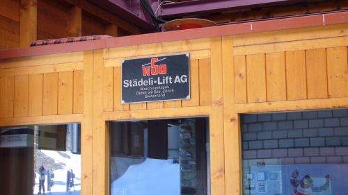 Die gute alte WSO-Sesselbahn zum Theodulgletscher - eine der letzten von Städeli gelieferten Anlagen
