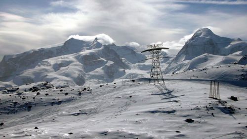 Wolkenformationen über dem Monte-Rosa-Massiv
