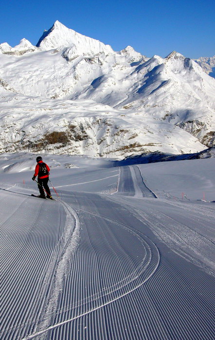 Zum ersten Mal seit langem ist die Piste "hintendurch" nach Furgg schon im November offen
