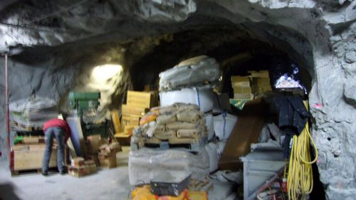 War [url=http://www.jacomet.ch/themen/skilift/album/thumbnails.php?album=181]letztes Jahr um diese Zeit[/url] deutlich weniger weit... 
