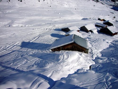Genau: Sie dürfte morgen eröffnet werden und entlastet einen Bereich mit vielen Felsen auf der neuen Mulinatsch-Piste
