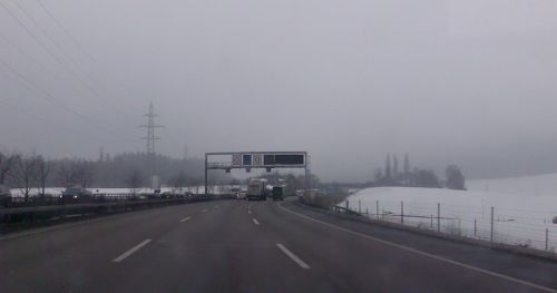 Raus aus der Stadt über die A1 und die A6 gen Biel/Bienne
