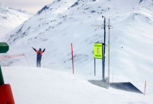 26. Februar 2009: Gegen 14 Uhr wird das Val Val wegen eines Sturms gesperrt

