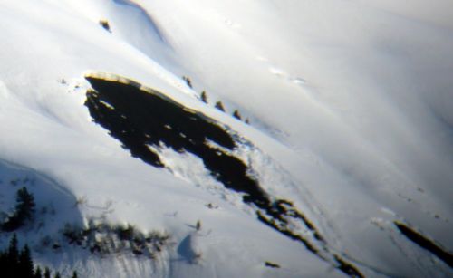 Nun gehts ziemlich deftig los - Schneerutsche im Val Nalps...
