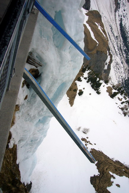 Als es leicht zu schneien begann, zog ich von dannen - hier die Gondelbahn-Bergstation
