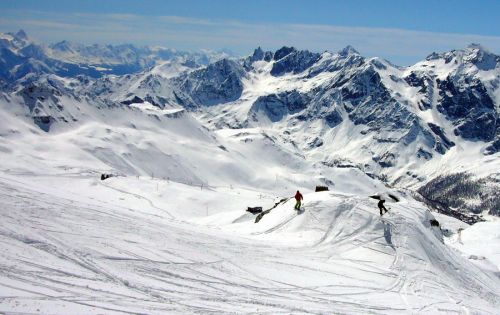 Auch hier hat man einiges runtergesprengt
