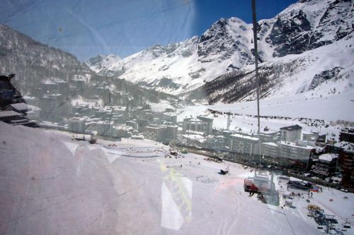 Blick zurück aufs Retortenkaff Cervinia
