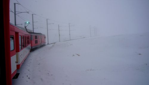 Montag, 11. Oktober 2009: Im Schneegestöber von Andermatt zum Nätschen
