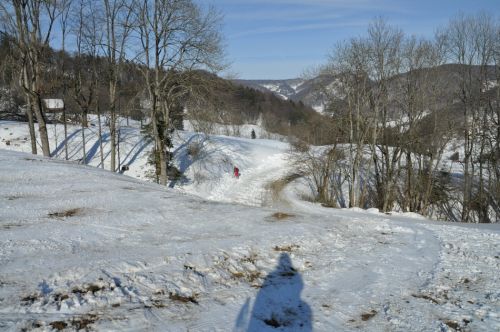 Man gibt sich alle Mühe, die Pisten auch bei wenig Schnee gut im Schuss zu halten
