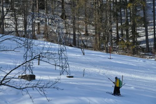 Mehr Bilder der Langenbrucker Skilifte (auch historische) [url=http://www.jacomet.ch/themen/skilift/album/thumbnails.php?album=63]hier[/url] / Blog-Beitrag zum heutigen Tag mit Video [url=http://blog.jacomet.ch/?p=4393]hier[/url]
