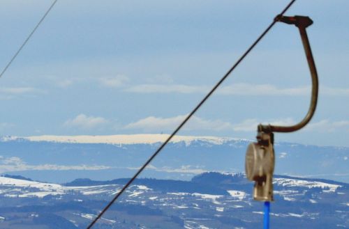 200mm-Zoom: Habegger-Gehänge von 1969, Chasseral-Gipfel
