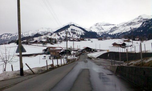 Durchs Dorf gehts gaaanz nach hinten...
