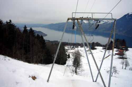 Mehr Bilder der beiden Lifte [url=http://www.jacomet.ch/themen/skilift/album/thumbnails.php?album=244]hier[/url] / YouTube-Video [url=http://www.youtube.com/watch?v=tqe3fu-RwIw]hier[/url]
