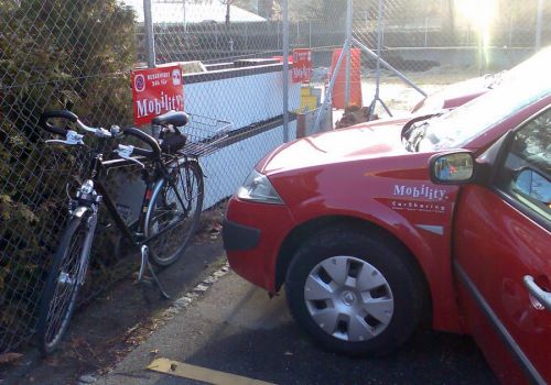 27. Februar 2010: In Bern wechsle ich vom Velo aufs Mobility-Auto...
