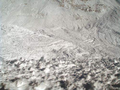 Lawine am Pazolastock Richtung MGB-Trassee (Foto: Pilatus)
