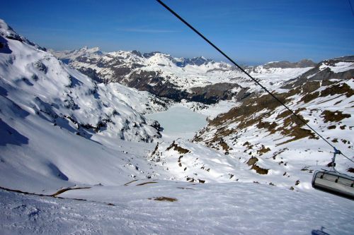 Auf der Engstlenalp hab ich mal übernhachtet, sehr schön, siehe [url=http://blog.jacomet.ch/?p=701]hier[/url] 
