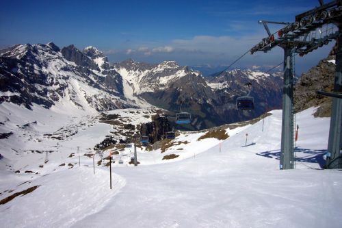 Mehr Anlagenfotos im [url=http://www.jacomet.ch/themen/skilift/album/thumbnails.php?album=202]Engelberg-Album[/url]

