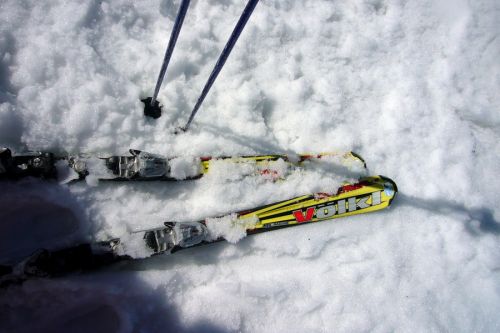 Klack... zum letzten Mal aus den Skiern - nach 56 wunderbaren Skitagen. Danke, Winter 2009/2010!
