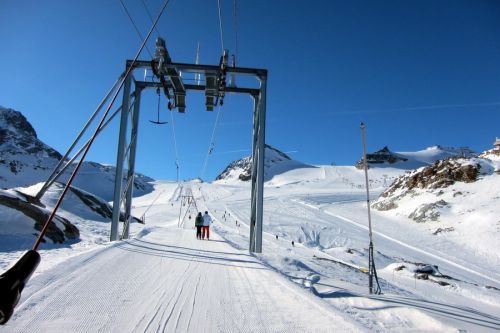 Lange Schlange an der Klein-Matterhorn-Bahn - dann eben per Lift, musste eh noch nen Anruf tätigen
