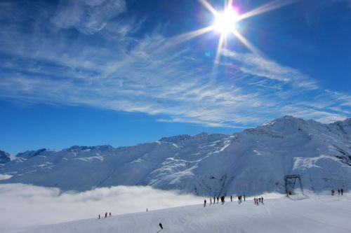 Die angekündigte Störung ist schon fast da - eine halbe Stunde bedingungslosen Sonnenschein gibts aber noch.
