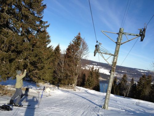 Aufwisch vom Januar: Skifahren im Valée de Joux, mehr Fotos [url=http://www.jacomet.ch/themen/skilift/album/thumbnails.php?album=278]hier[/url]
