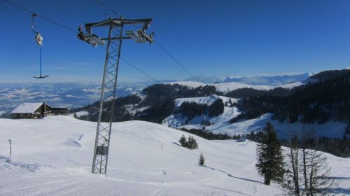 Aufwisch vom Februar: Skifahren in Rüschegg-Eywald, mehr Fotos [url=http://www.jacomet.ch/themen/skilift/album/thumbnails.php?album=282]hier[/url]

