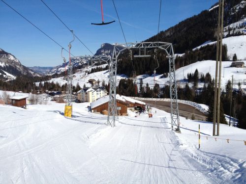 Aufwisch vom Februar: Sörenberg, mehr Fotos [url=http://www.jacomet.ch/themen/skilift/album/thumbnails.php?album=284]hier[/url]
