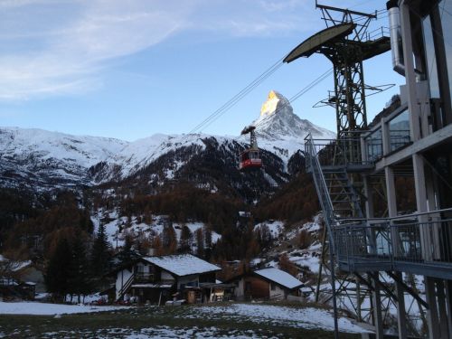 Start in die Skisaison 2012/13 in Zermatt - wie immer anlässlich des traditionellen Skitests von [url=http://www.molitor.ch]Molitor Sport Wengen[/url], dessen Website ich soeben neu gemacht habe
