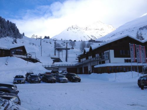 Sonntag, 9. Dezember 2012 - die SB Milez lief schon vor einer Woche, heute ist der erste Tag mit Cuolm Val, Val Val und Oberalppass

