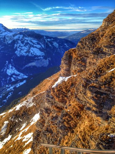 Talabfahrt Allmend-Wengen ist noch zu - schenke ich mir.
