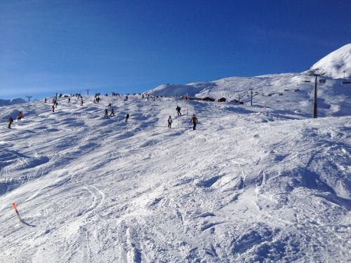 Das macht keinen Spass mit soooo vielen Menschen. Ich freue mich auf die Skitage ab nächster Woche. (Edit: Schon am 31.12. war's angeblich schon sehr viel besser.)
