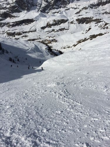 Sulzschnee auf dem Weg ins Tal
