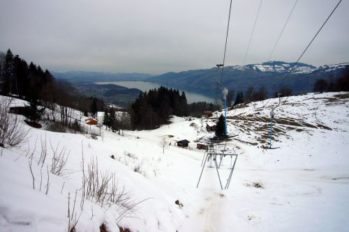 Los gehts - schon schnell wird der Thunersee sichtbar
