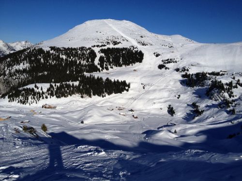 Blick von ganz oben auf die Elsigenalp
