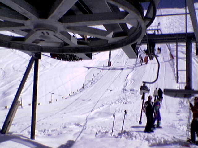 April 2005
