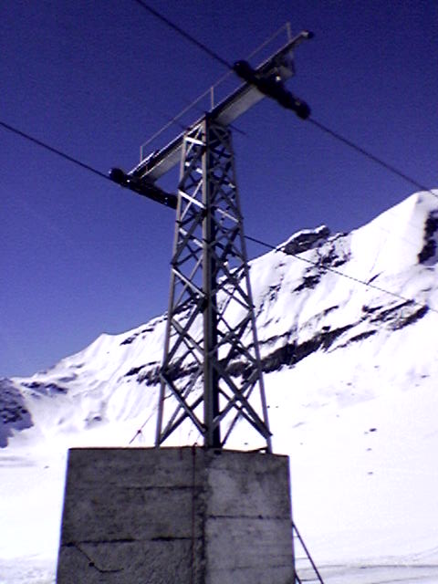 Interessant - da scheint ein Oehler-Mast übrig zu sein
