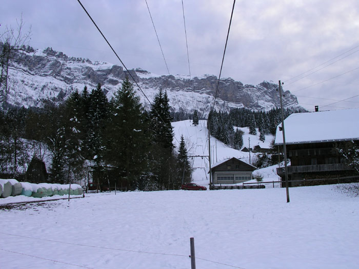 Skilift Roseggli am 26. Oktober 2003 - sehr früher Schnee...
