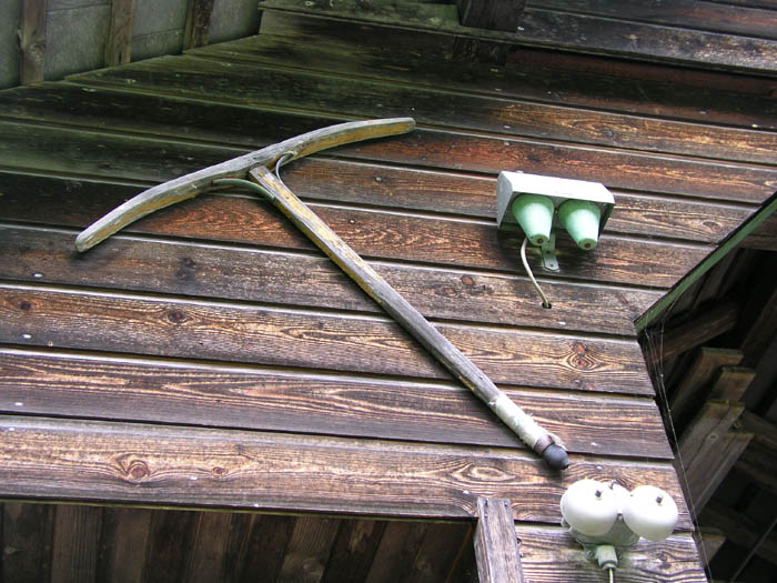 September 2005
