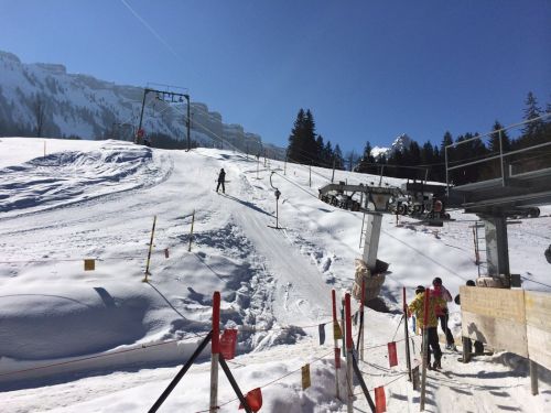 Viel Schnee auf 1100m
